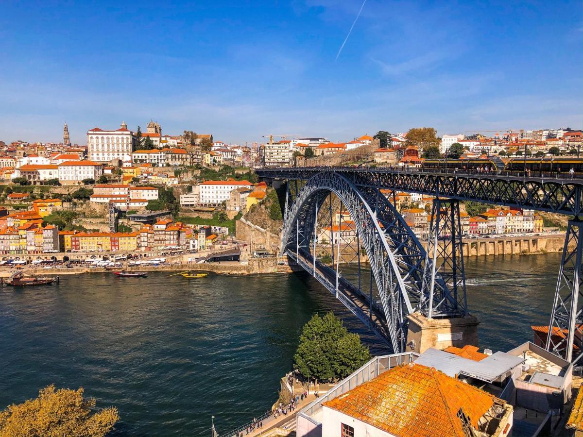 Hopstays Bridges - Downtown Apartamento